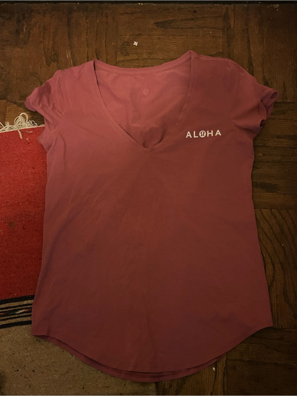 Lululemon Women’s Aloha Shirt Sz ? V Neck Pink